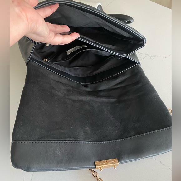 Vegan leather quilted designer-style purse - Picture 6 of 6